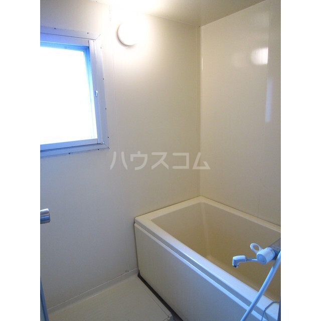 13/30 浴室