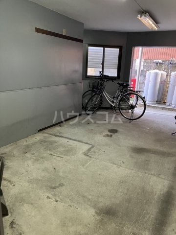 20/27 駐車場