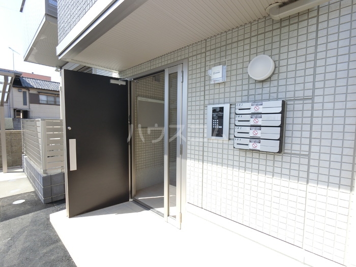 2/5 エントランス