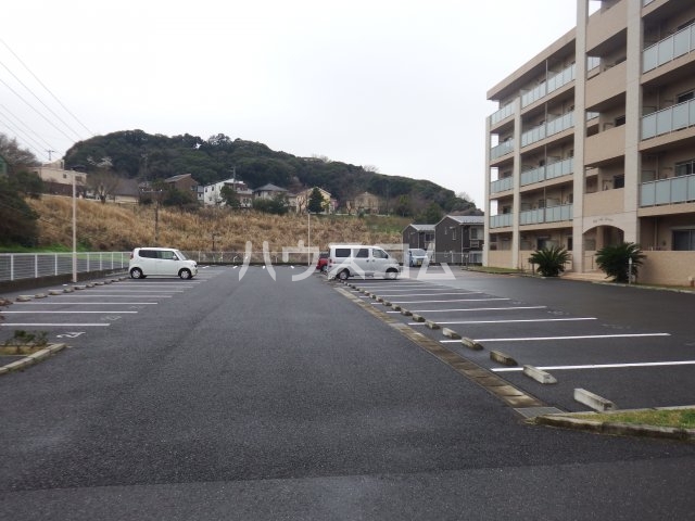 24/25 駐車場