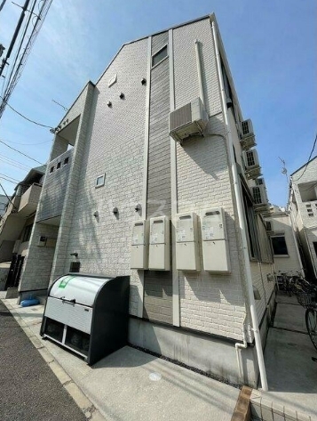 24/30 エントランス