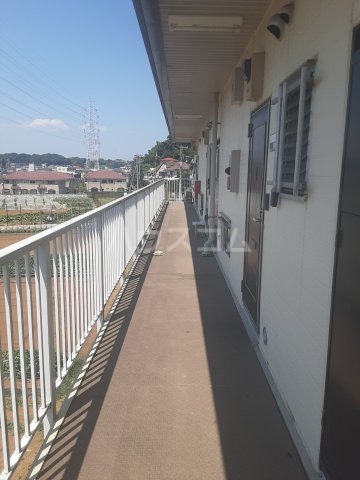 18/19 エントランス