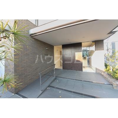 24/30 エントランス