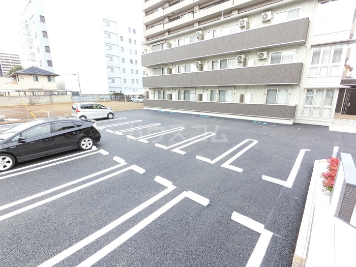 6/11 駐車場