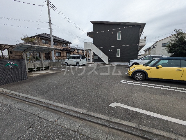2/4 駐車場
