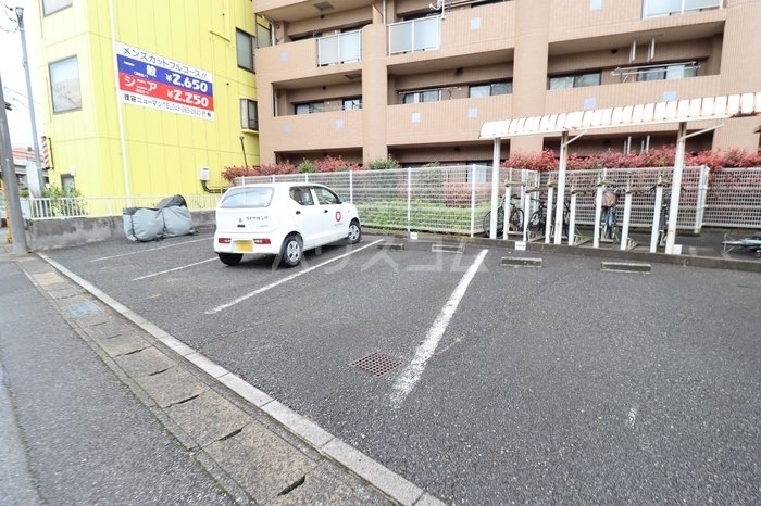 22/23 駐車場