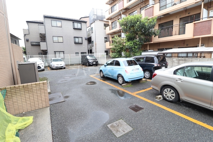 23/23 駐車場