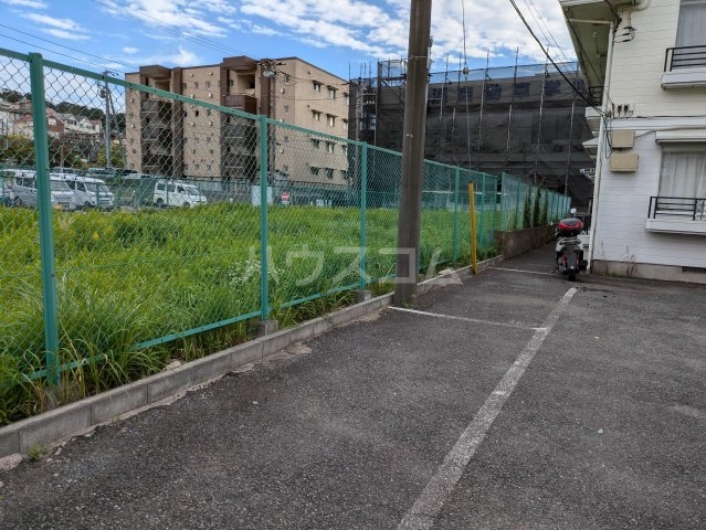 2/6 駐車場