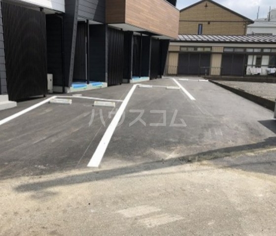 17/22 駐車場