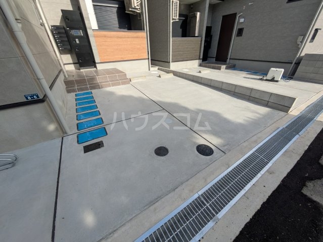 15/18 駐車場