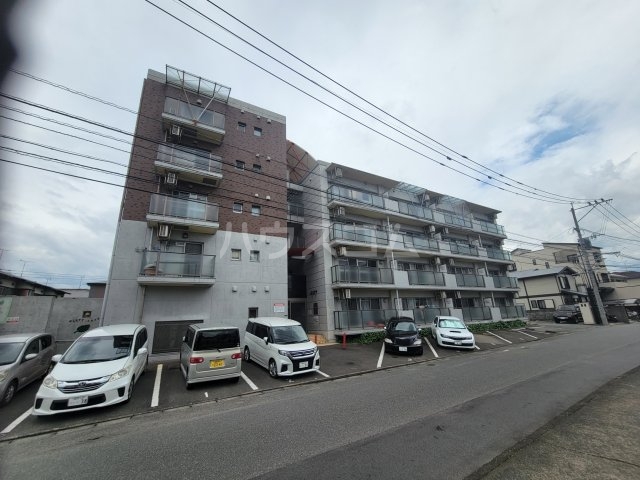21/22 駐車場