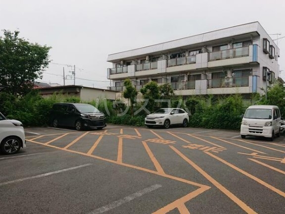 3/3 駐車場