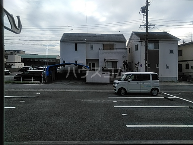 22/30 駐車場