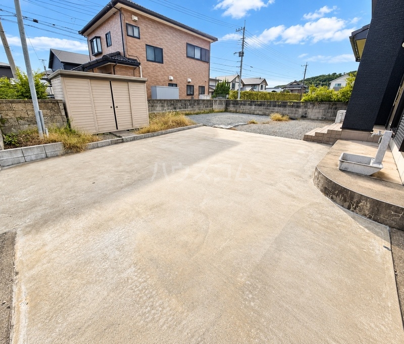 21/24 駐車場