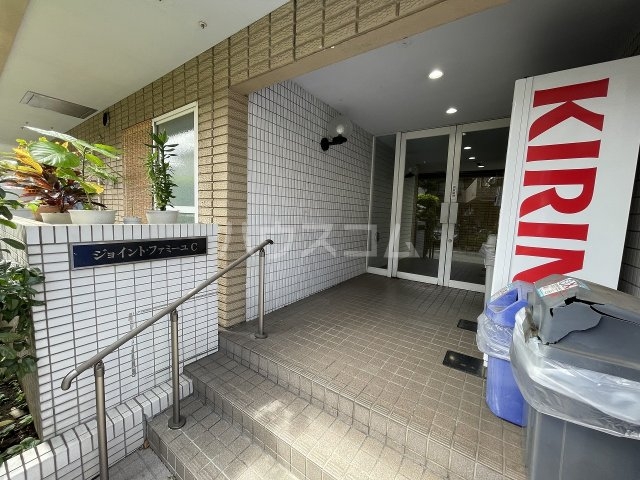 2/5 エントランス