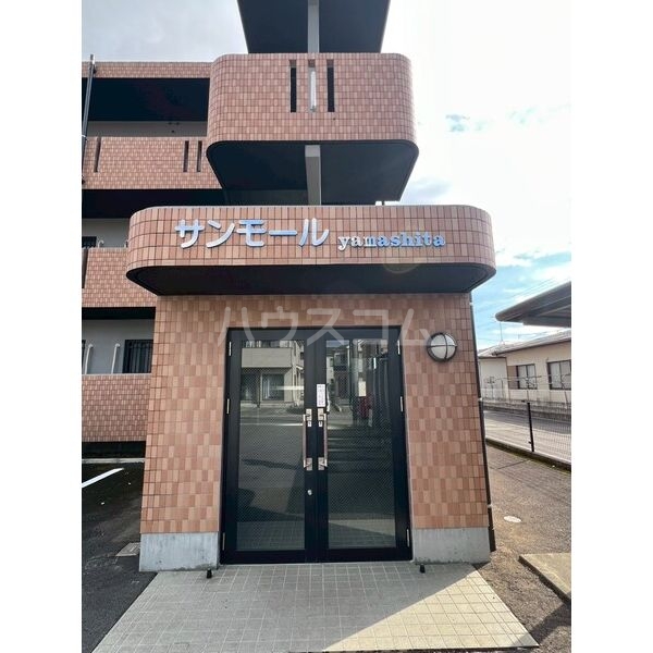 15/20 エントランス