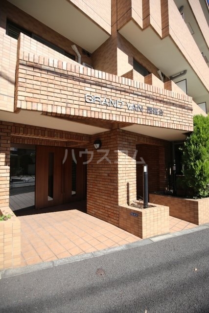 15/19 エントランス