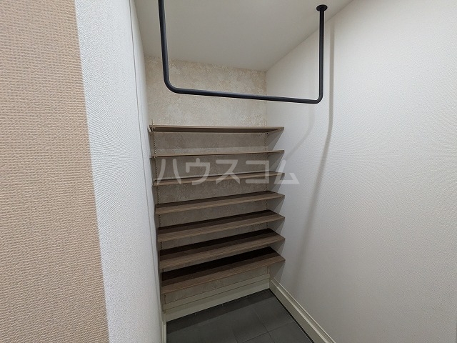 13/30 収納
