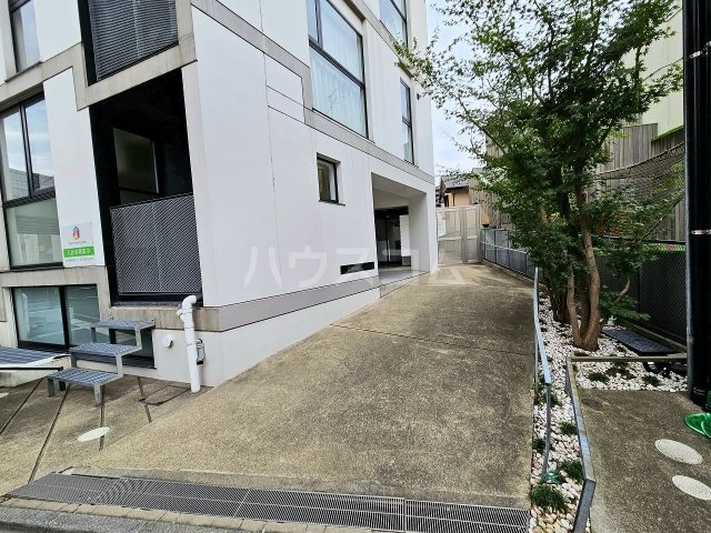 21/29 エントランス