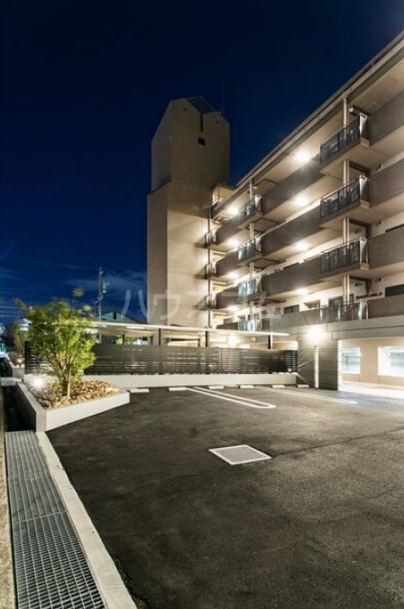 18/26 駐車場