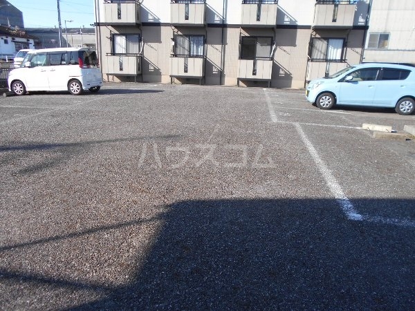 20/28 駐車場