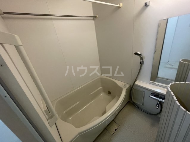 13/22 浴室