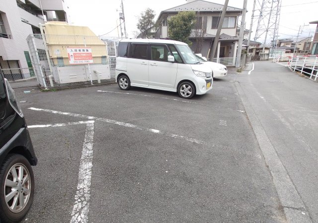 19/22 駐車場