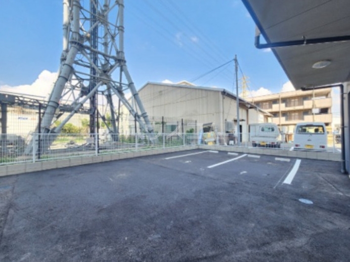 16/20 駐車場