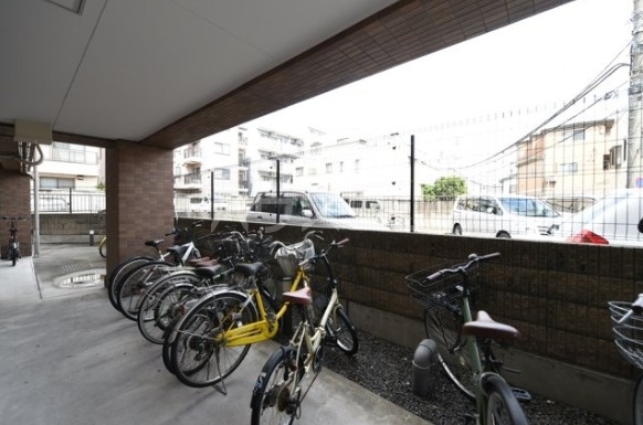 18/26 駐車場