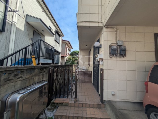 2/3 エントランス