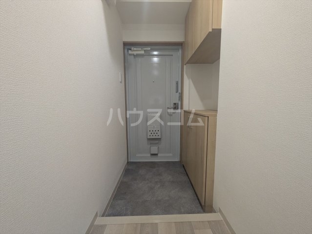 16/30 玄関