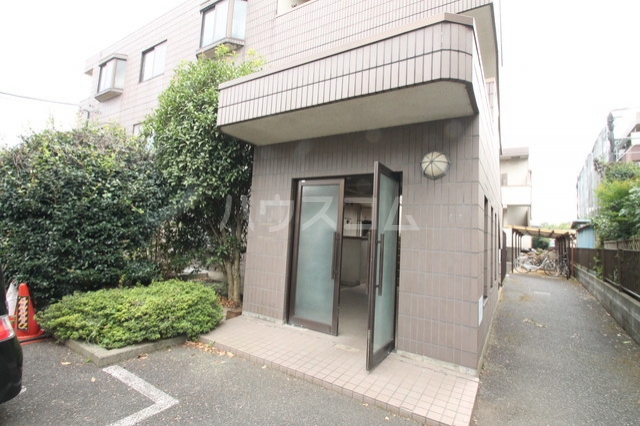 20/29 エントランス