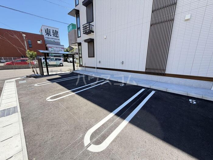 25/29 駐車場