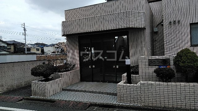 2/4 エントランス