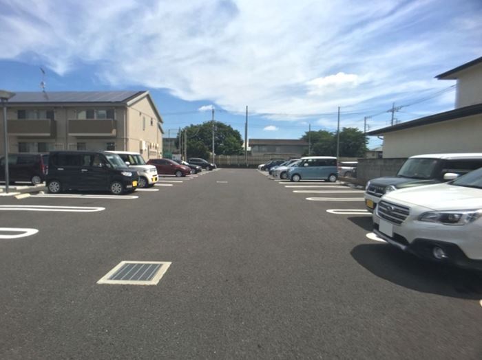 23/29 駐車場