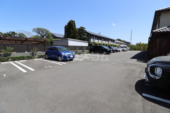 26/30 駐車場