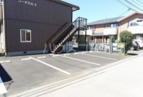 20/27 駐車場