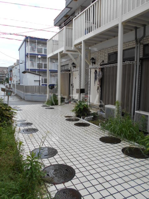 16/25 エントランス