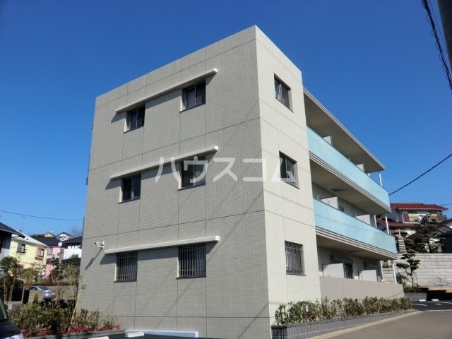 22/23 エントランス