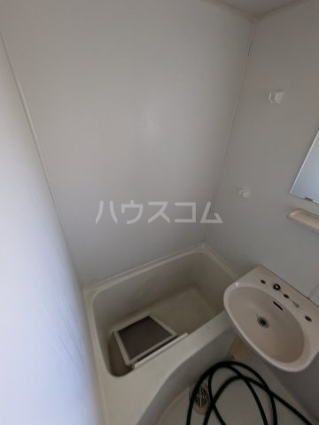 13/30 浴室