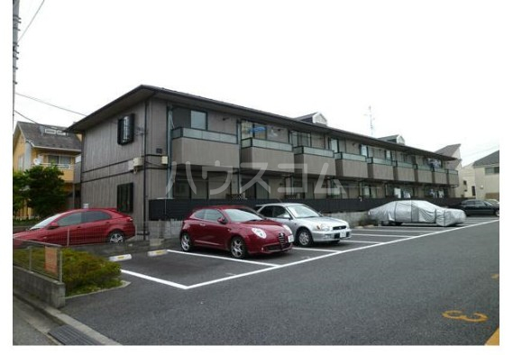 18/28 駐車場