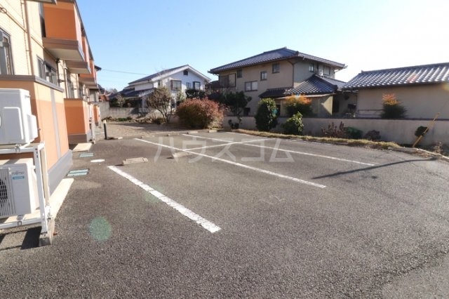 15/18 駐車場