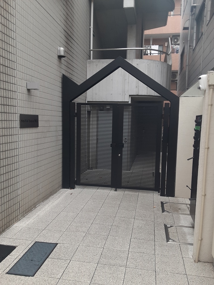 14/22 エントランス