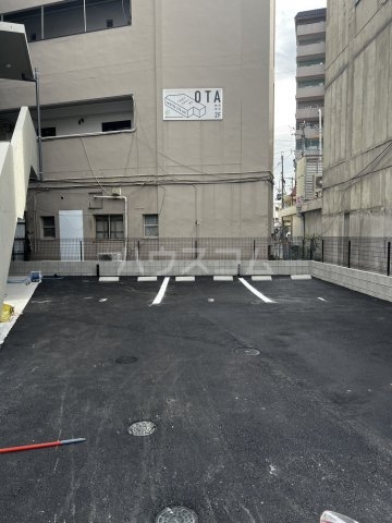 28/30 駐車場