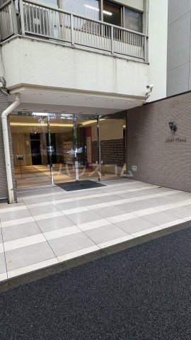 20/28 エントランス