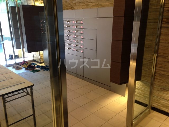 22/22 エントランス