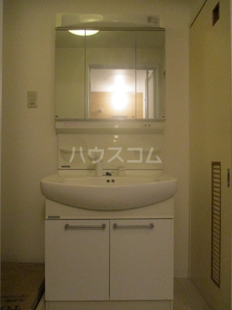 13/30 洗面
