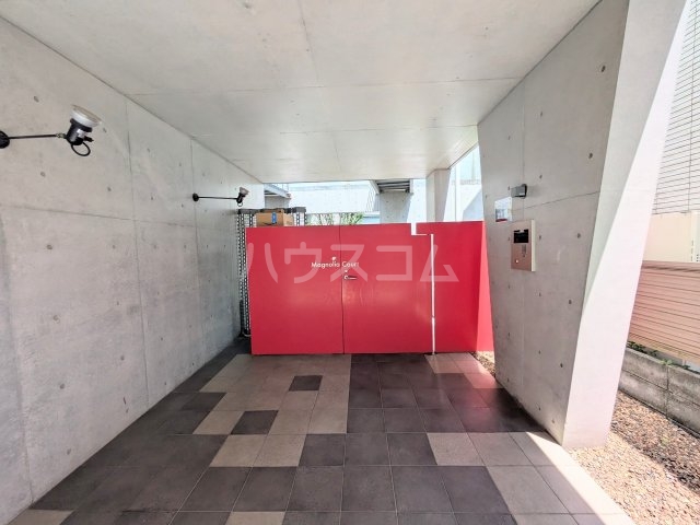 17/20 エントランス