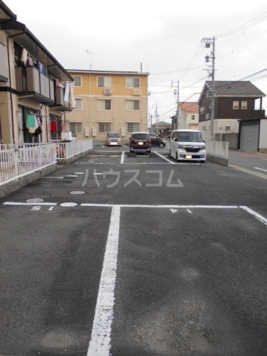 20/27 駐車場