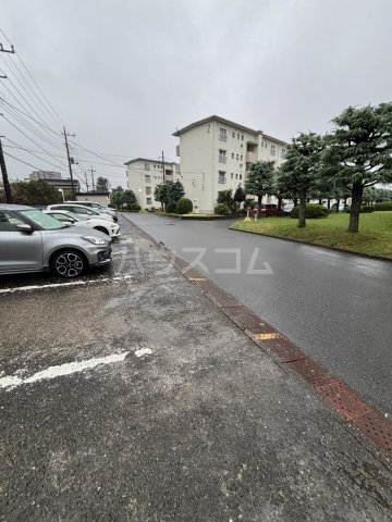 2/5 駐車場